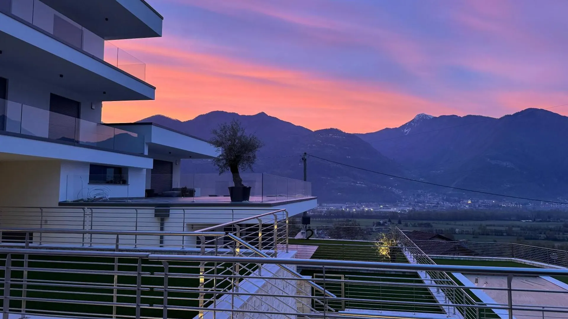 Iseolakerental - Il Nido Al Sole Costa Volpino